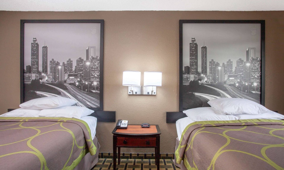 Waycross Hotel | Super 8 by Wyndham Waycross GA