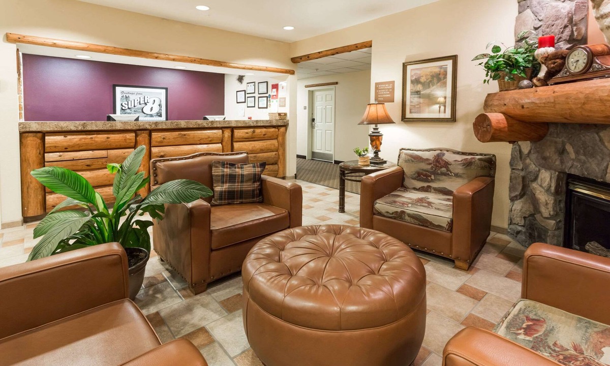 Wheatland Hotel | Super 8 by Wyndham Wheatland Wyoming