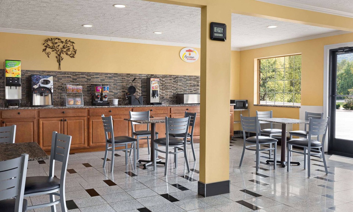 Whites Creek Hotel | Super 8 by Wyndham Whites Creek/Nashville NW Area