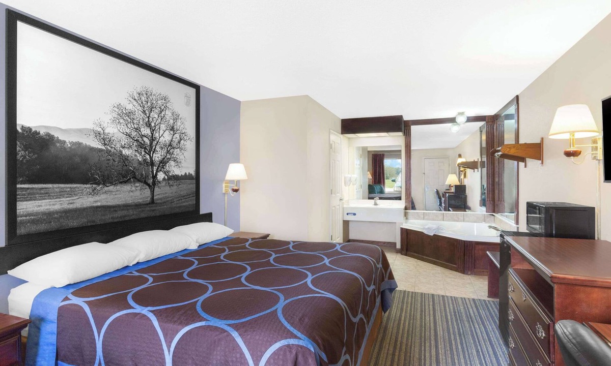 Whiteville Hotel | Super 8 by Wyndham Whiteville