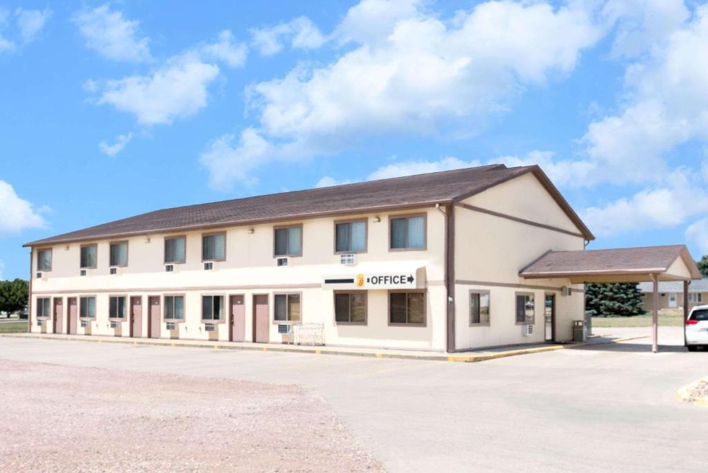 Winner Hotel | Super 8 by Wyndham Winner SD