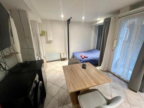 Rouen City Centre Apartment | Super Atypique T1 - 007