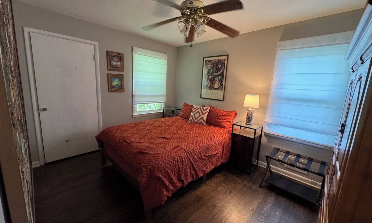 Doraville House | Super Comfy 3 Bedroom Home Sleeps 8