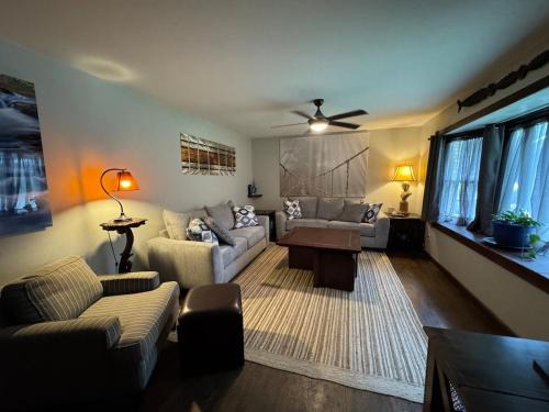 Doraville House | Super Comfy 3 BR Home Sleeps 8