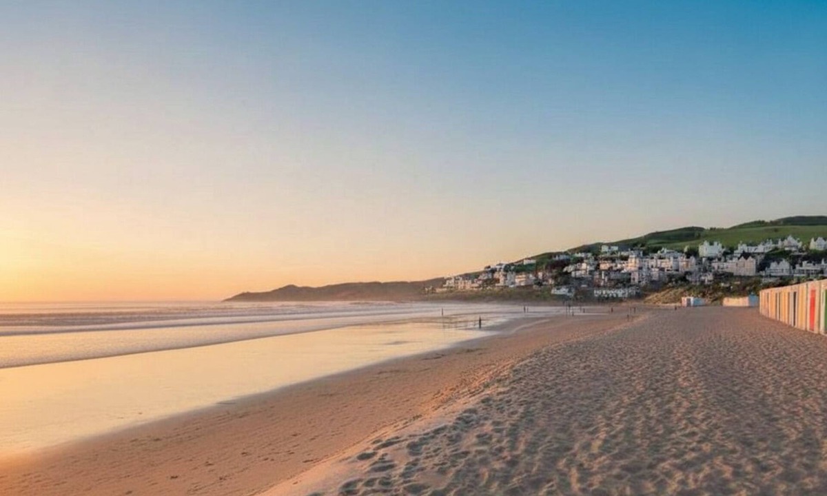 Woolacombe Cabin | Super comfy, dog friendly eco lodge.