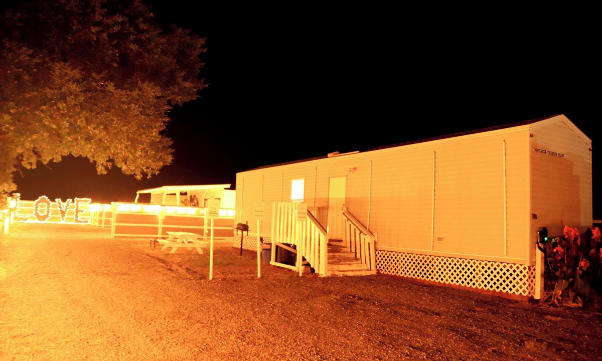 Tehama County Cottage | Super Cute, 1 Bedroom cottagenclose to the river, and 6 miles to the Casino