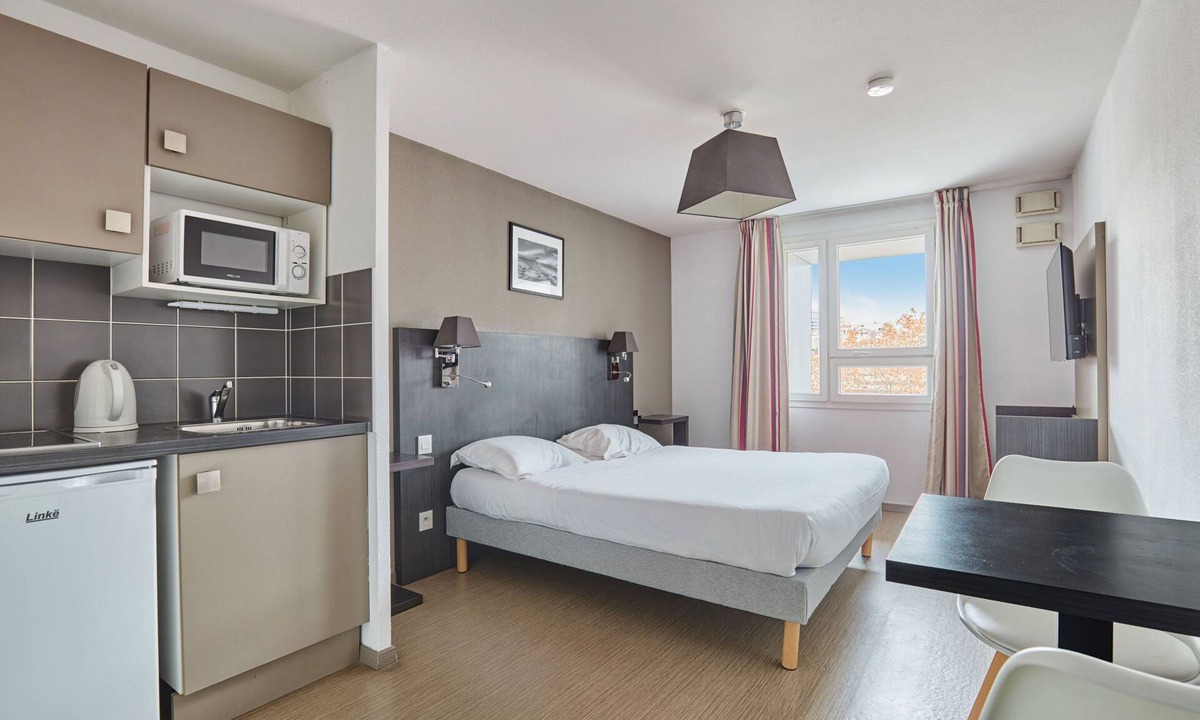 Les Chutes Lavie Apartment | Super Endroit! Studio Climatisé avec Wi-Fi gratuit