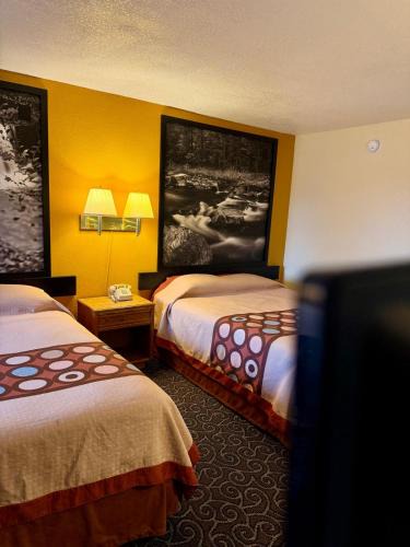 Lightfoot Hotel | Super Inn
