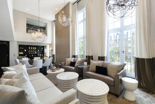Lee Apartment | Super Luxury High Ceiling in St Peter