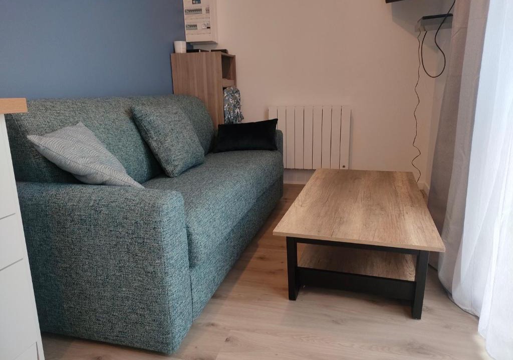 Lozanne Apartment | Super studio rez de jardin avec extérieur