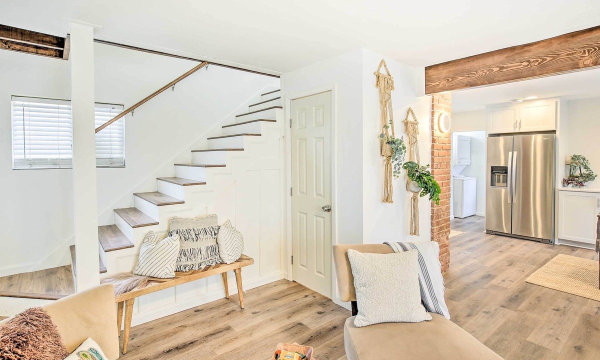 East Village Cottage | Super Walkable! Historic Home in Dtwn Long Beach