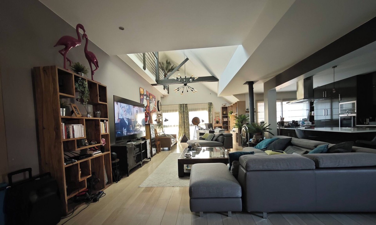 Petit-Colombes Apartment | Superb 187m² loft near Paris - Sleeps 6 - Perfect for creating memories