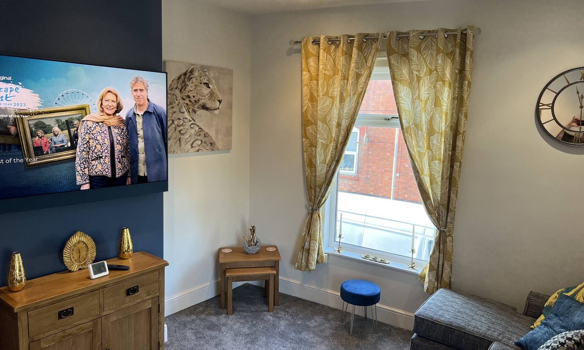 Stoke-on-Trent Apartment | Superb 2 bed Apartment Great location