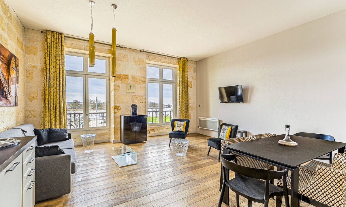 Grand Parc-Paul Doumer Apartment | Superb 2 bedrooms flat with river view