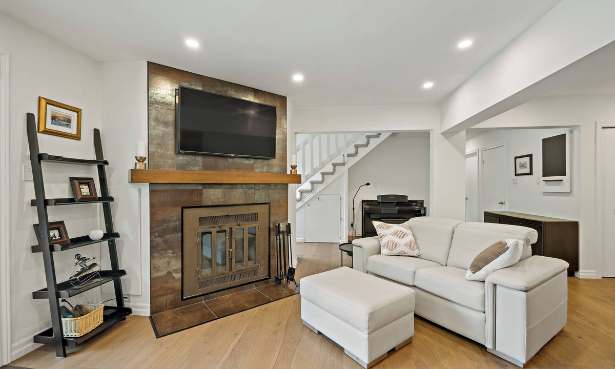 Mont-Tremblant Pedestrian Village Condo | Superb 3-bedroom condo at Mont-Tremblant resort, steps from the action!