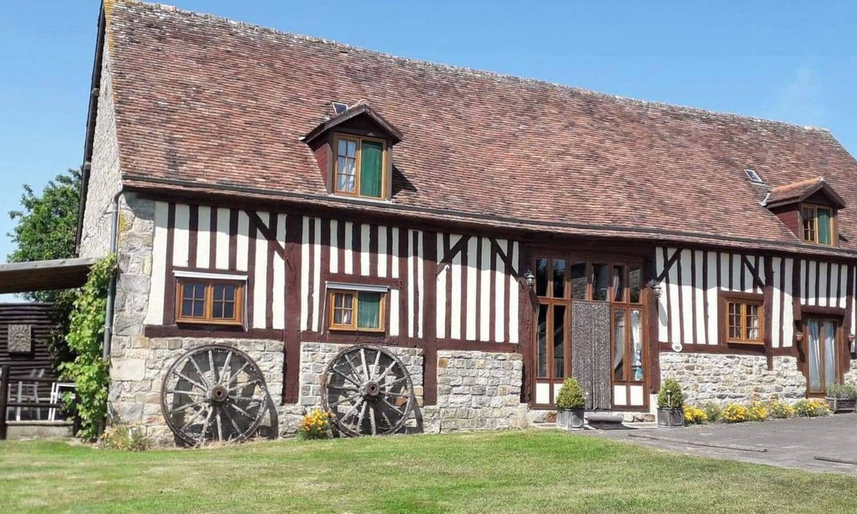Rouelle House | Superb 4★ luxury cottage with pool, spa and sauna, a true oasis of peace!