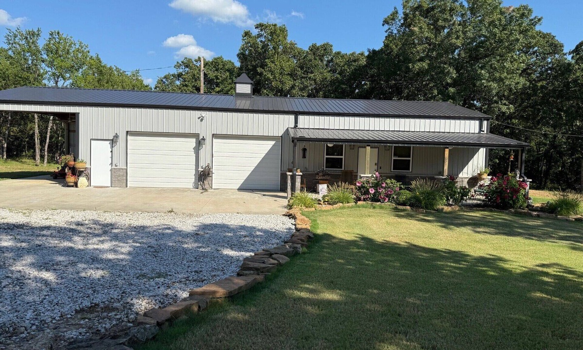 Checotah House | Superb 45 acre Lake Eufaula water front property with beautiful lake views,