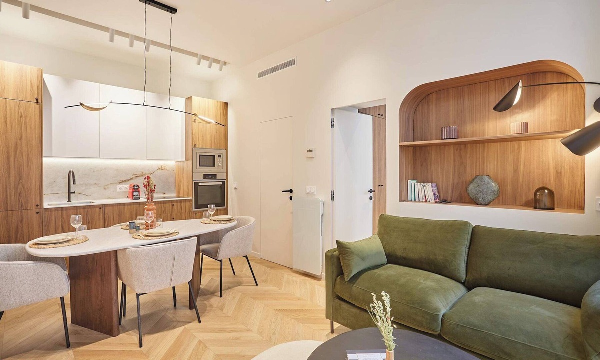 Porte-Saint-Martin Apartment | Superb AC Apartment Center of Paris