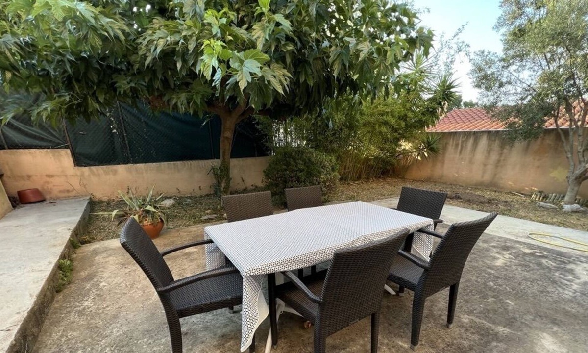 Villeneuve-de-la-Raho Apartment | Superb apartment with garden close to the lake