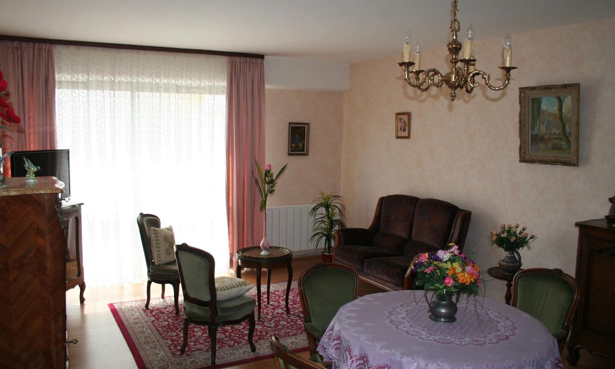 Perigueux Apartment | Superb apartment, downtown, private parking, quiet with elevator