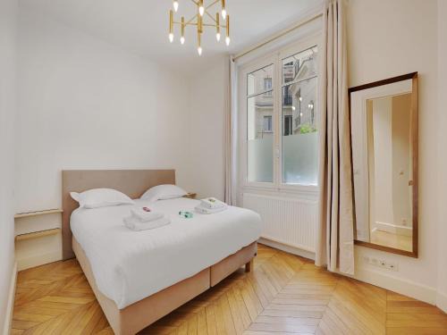 Porte-Dauphine Apartment | Superb apartment with terrace 2BR 4P Trocadero