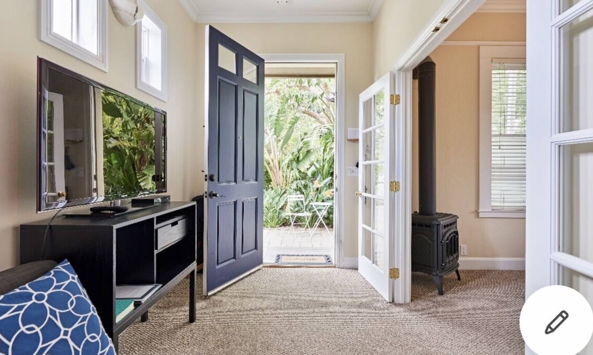 Picnic Valley Apartment | Superb Downtown San Rafael