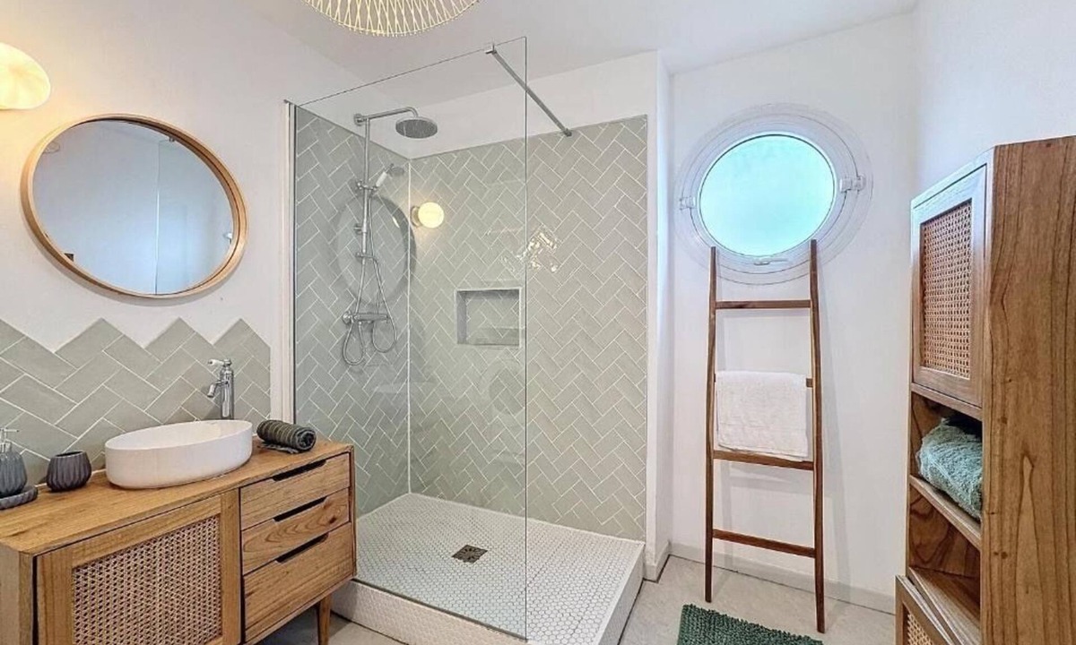 Joinville-le-Pont Apartment | Superb duplex with terrace - 15 min from Paris
