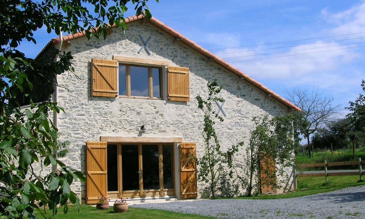 Mouilleron-Saint-Germain House | Superb Rural Gite with Private Heated Pool