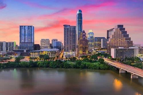 West Campus Apartment | Superb location steps to DT and UT