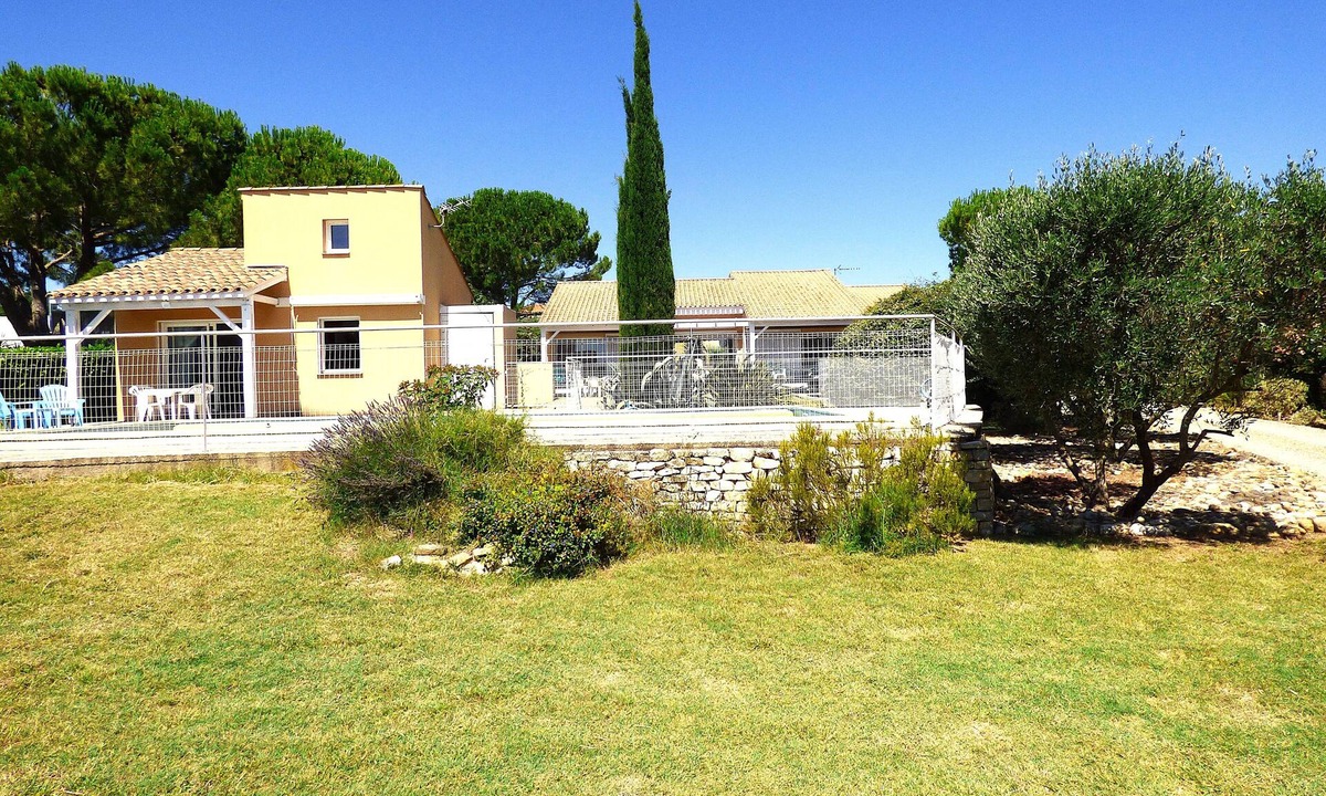 Alignan-du-Vent Villa | Superb property, 3 stars for 15 people, swimming pool, between sea and mountains