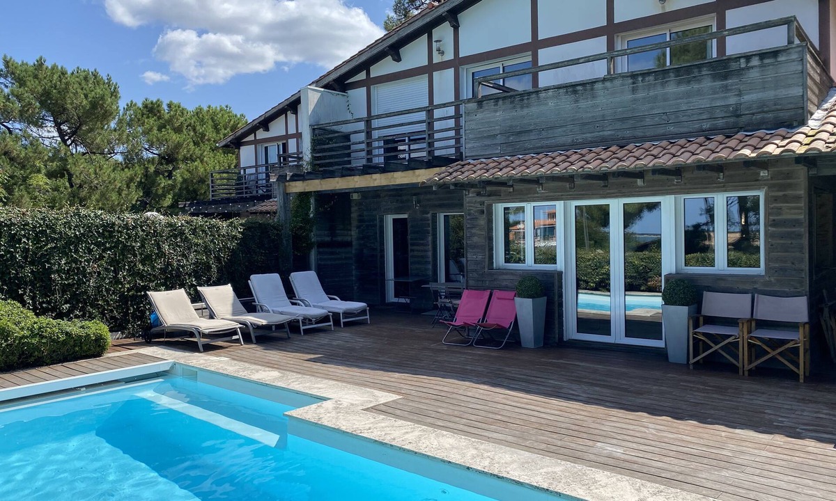 Pyla-sur-Mer Villa | Superb Pyla sur mer house: heated pool, pool view and direct beach access