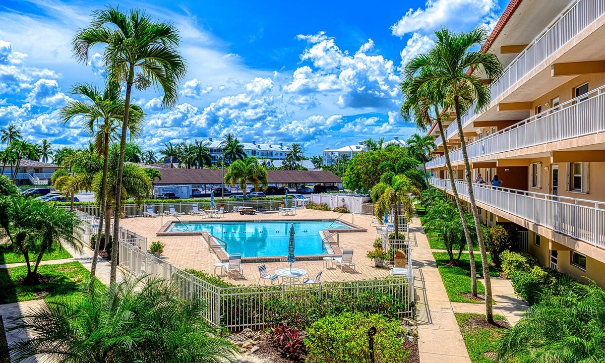 Marco Island Condo | Superb Riverfront Condo
