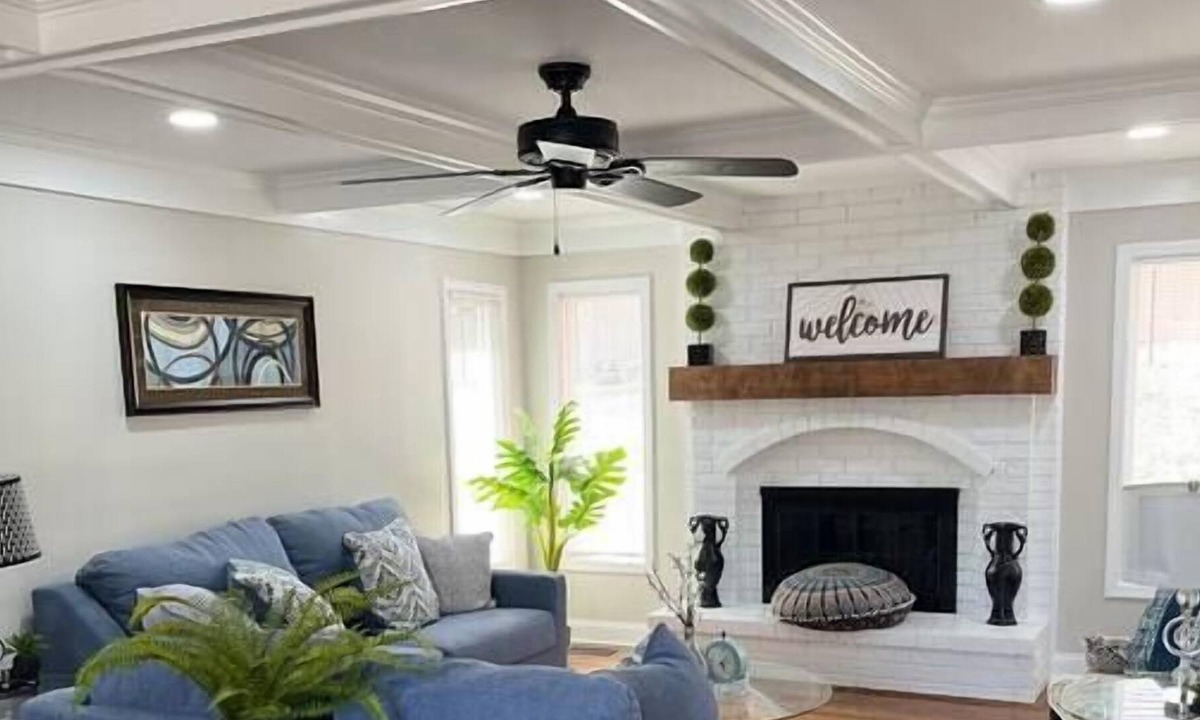 Gladstone House | Superb Spacious 4BR Northland Home