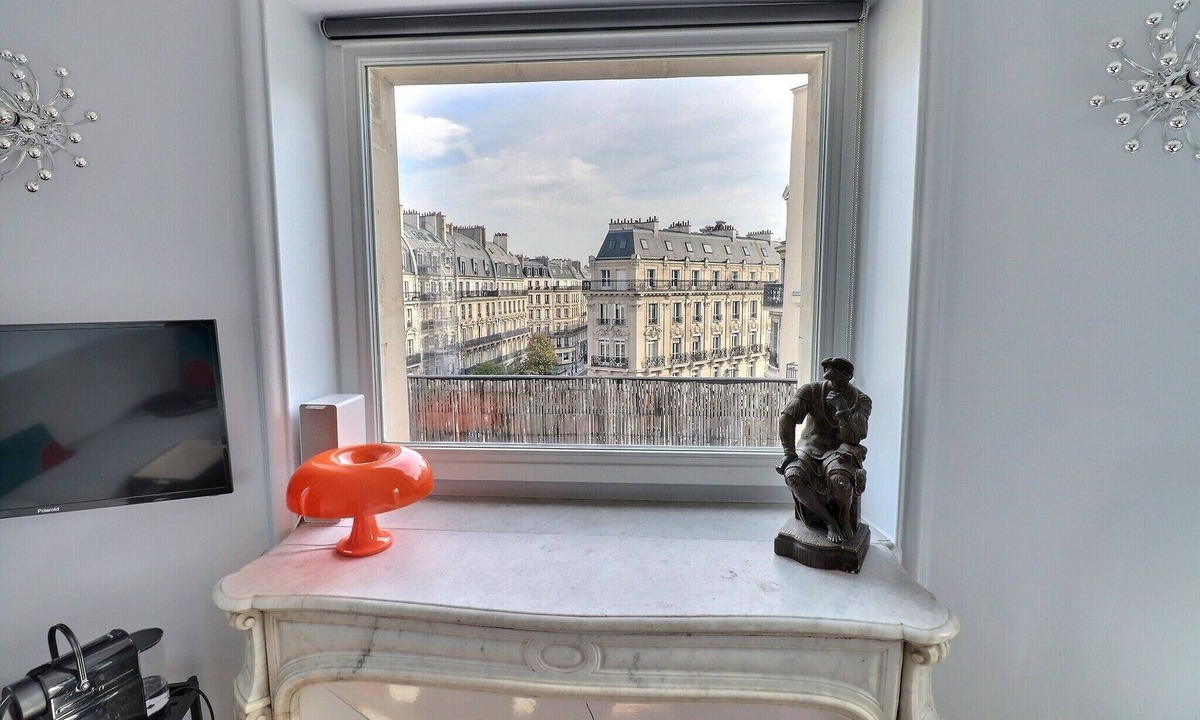 Les Halles Apartment | Superb Studio Fireplace Balcony Air-conditioning