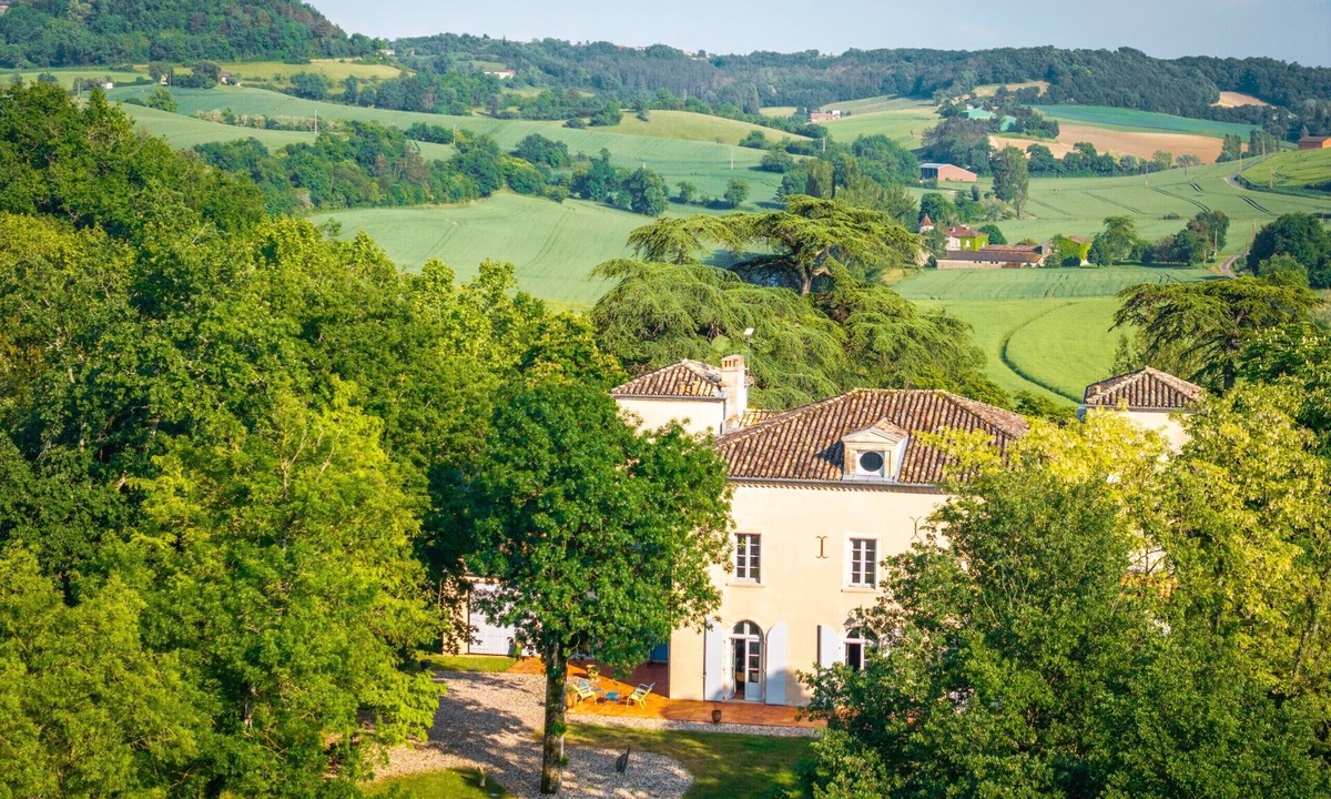 Castelnau-de-Montmiral Villa | Superb Villa Fezembat with Pool & Park