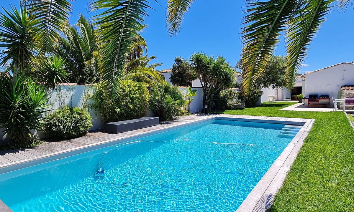 Sainte-Marie-de-Re House | Superb villa with pool, bowling alley and parking