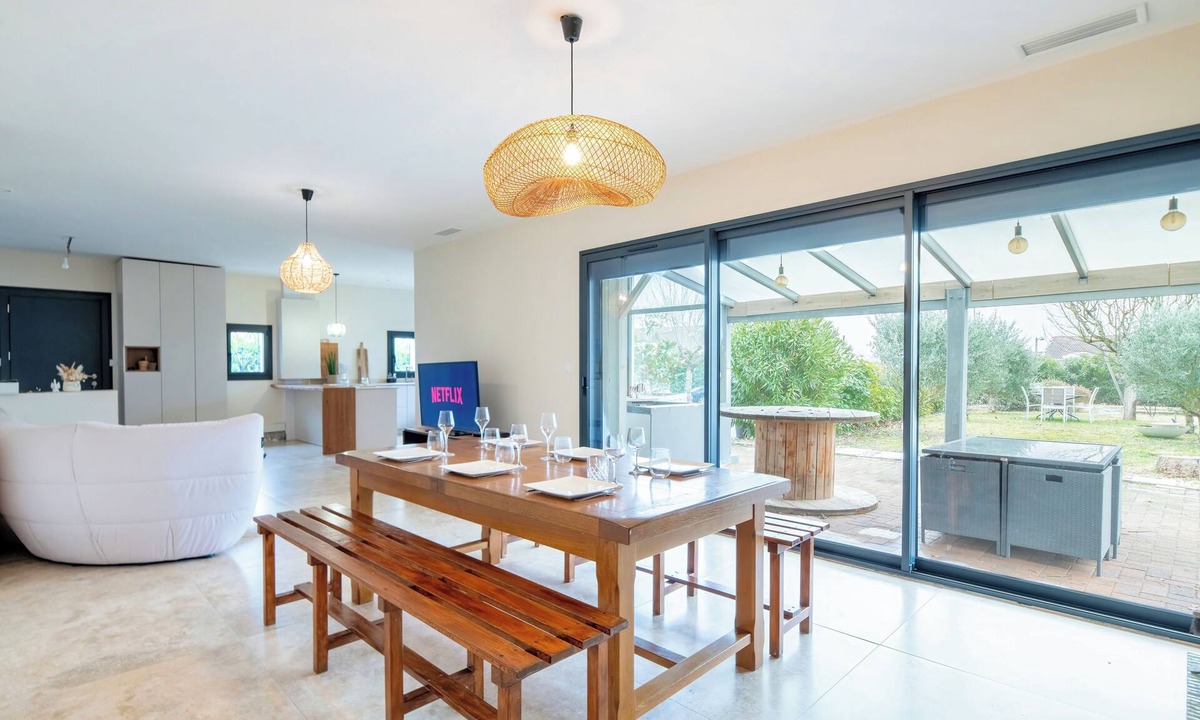 Dagneux House | Superb Villa - Pool - Garden