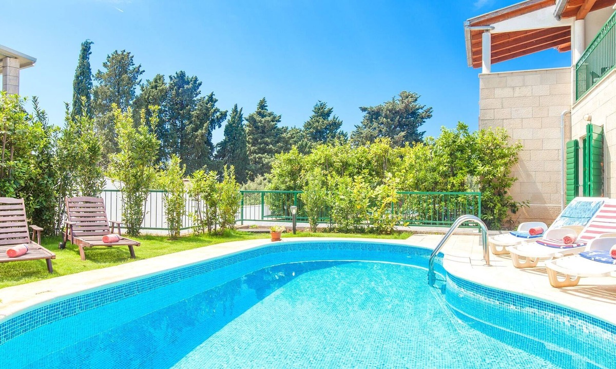 Hvar Villa | Superb villa with private pool and garden