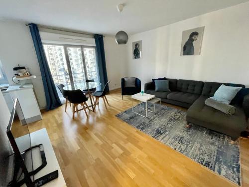 Quartier Vilmorin Apartment | Superbe 3 PIECES face gare TGV/RER de Massy