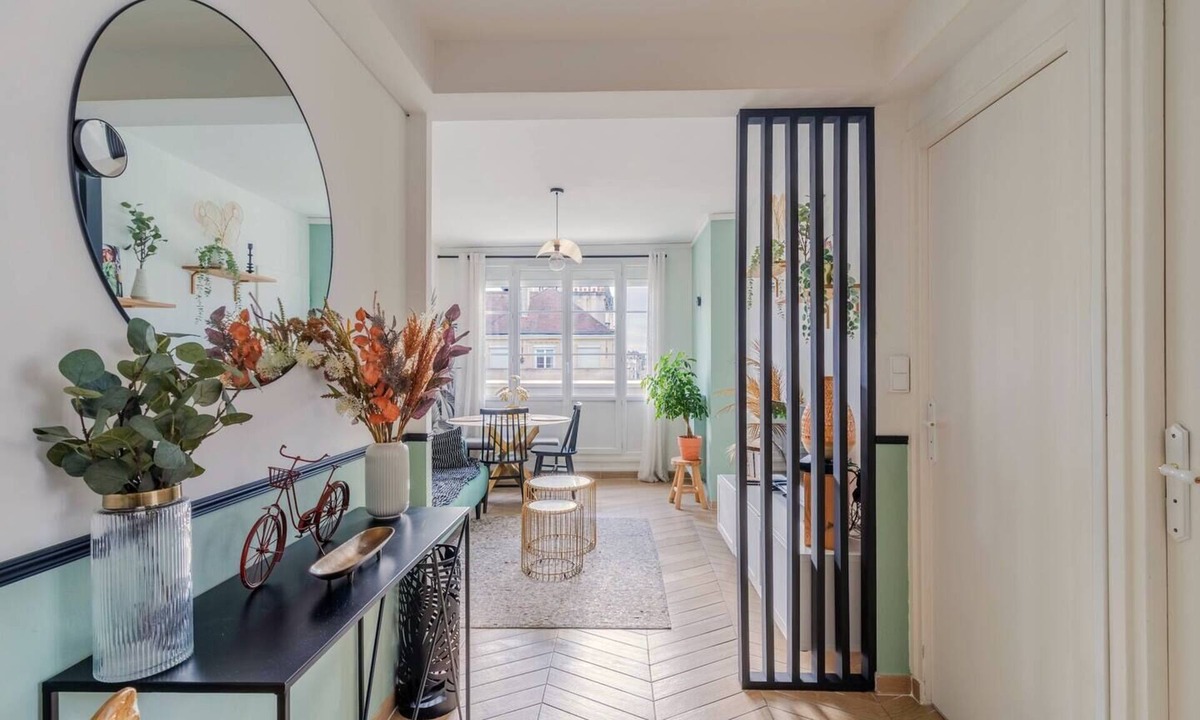 Saint-Jean Eudes Saint-Gilles Apartment | Superbe Appart Chic en Plein Centre Ville + Parking