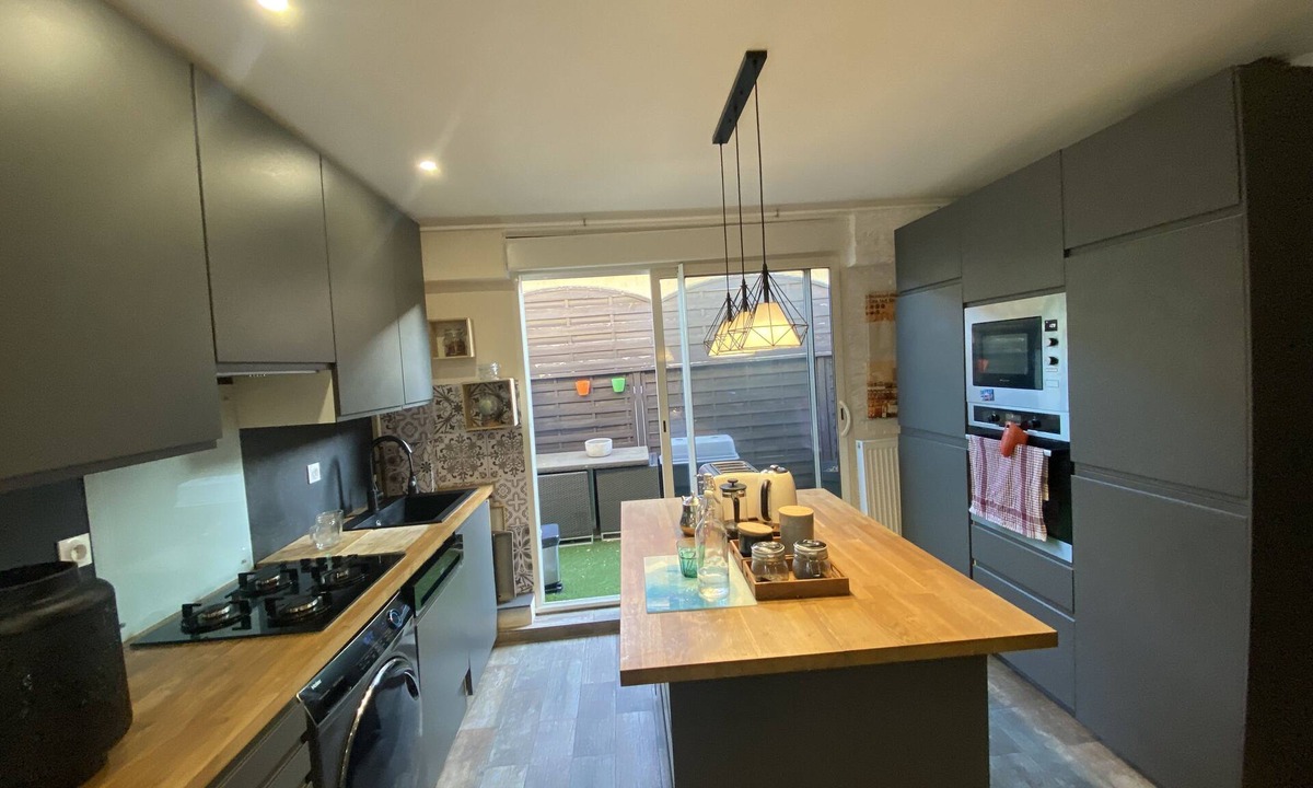 Carrieres-sur-Seine House | Superbe Maison Avec Terrasse Près de Paris