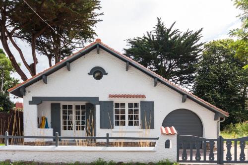 La Baule-Escoublac House | Superbe maison 9 pers grand jardin de plain pieds, proche plage et marché,