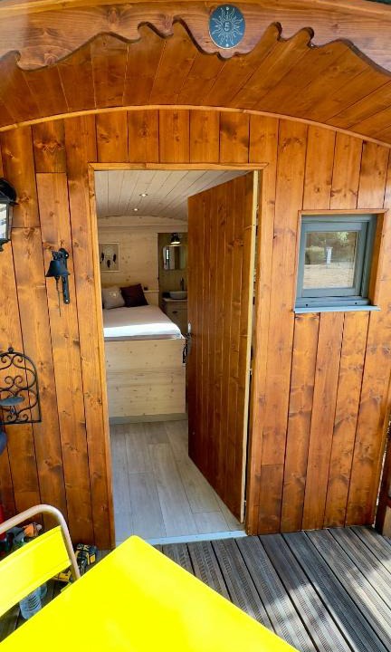 Bagnols-en-Foret Other | Superbe Roulotte de charme