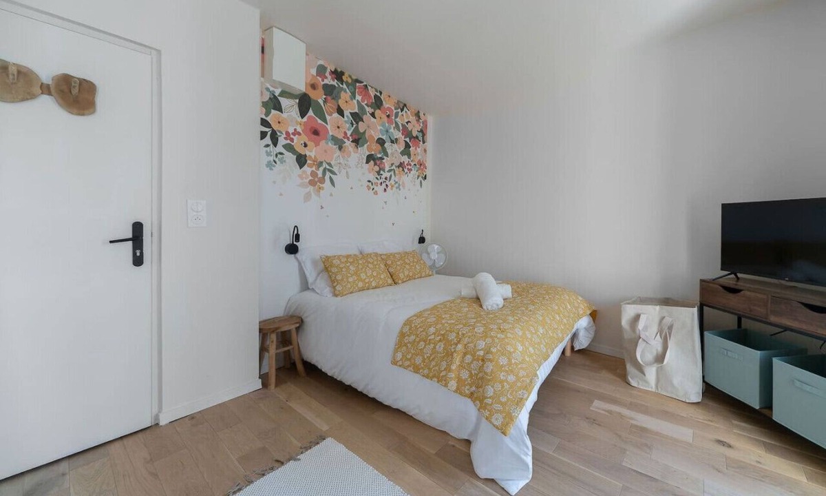 Vieux Vichy Apartment | Superbe studio climatisé dans immeuble classé