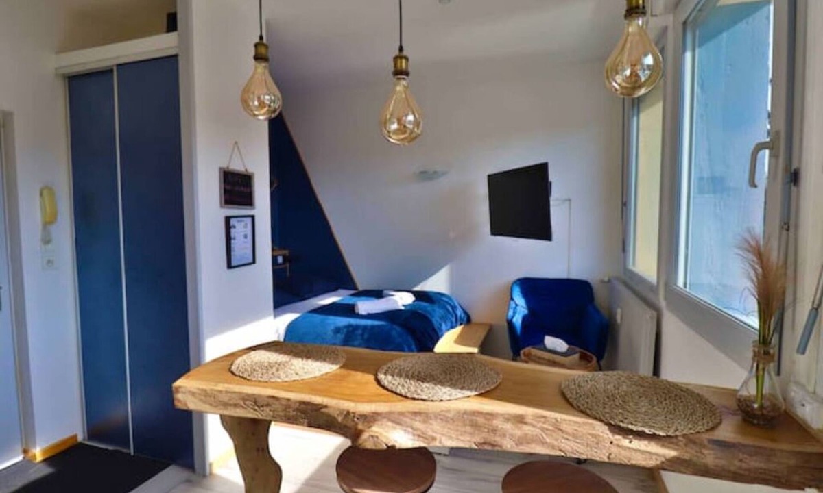 Montbeliard Apartment | Superbe Studio Cosy Atypique 3 Étoiles