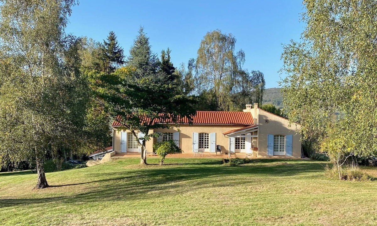 Foix Villa | Superbe Villa au Sein dun Parc Arboré d1 ha
