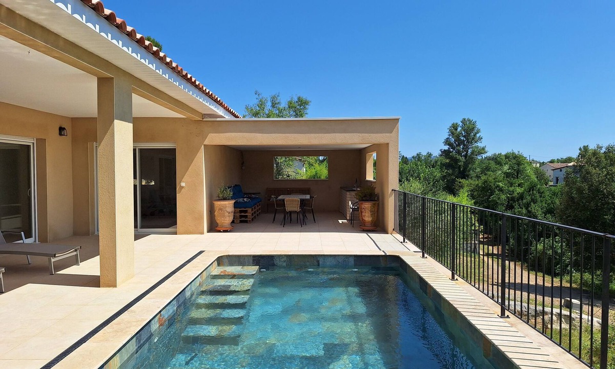 Saint-Ambroix Villa | Superbe Villa Neuve et Belle Piscine au Pied des Cévennes !
