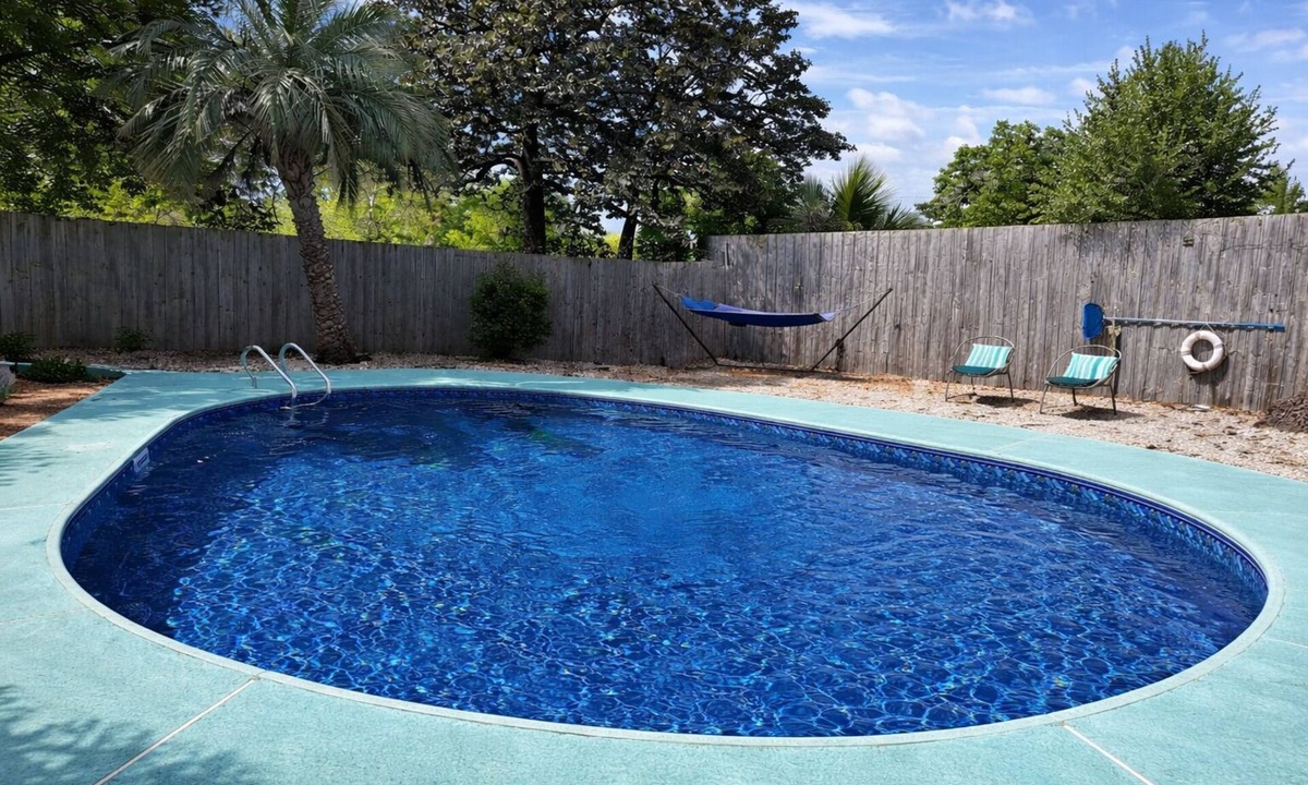 Orange Park House | Superhost Oasis: Private Pool + Hot Tub + Pets!