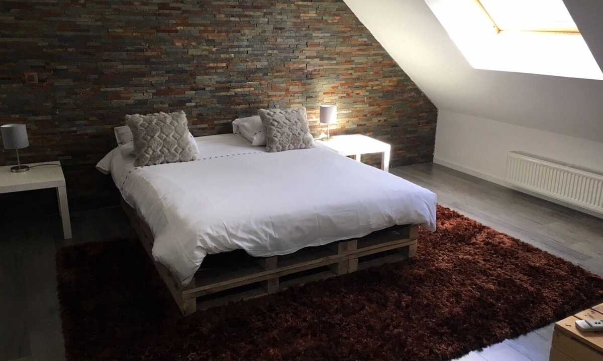 Bruyeres-et-Montberault House | superior double room 'G'