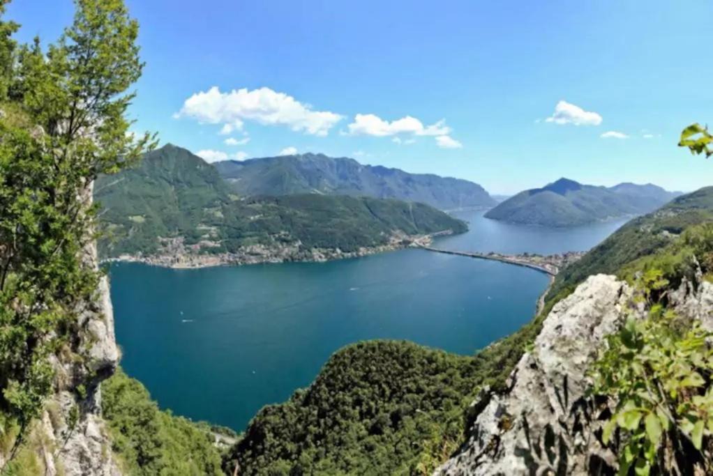 Lugano House | Superior King Room in the spacious sharing flat a walk to lake/city centre and University